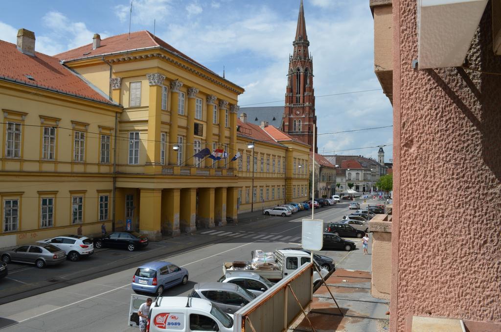 Apartment Downtown Eszék Szoba fotó