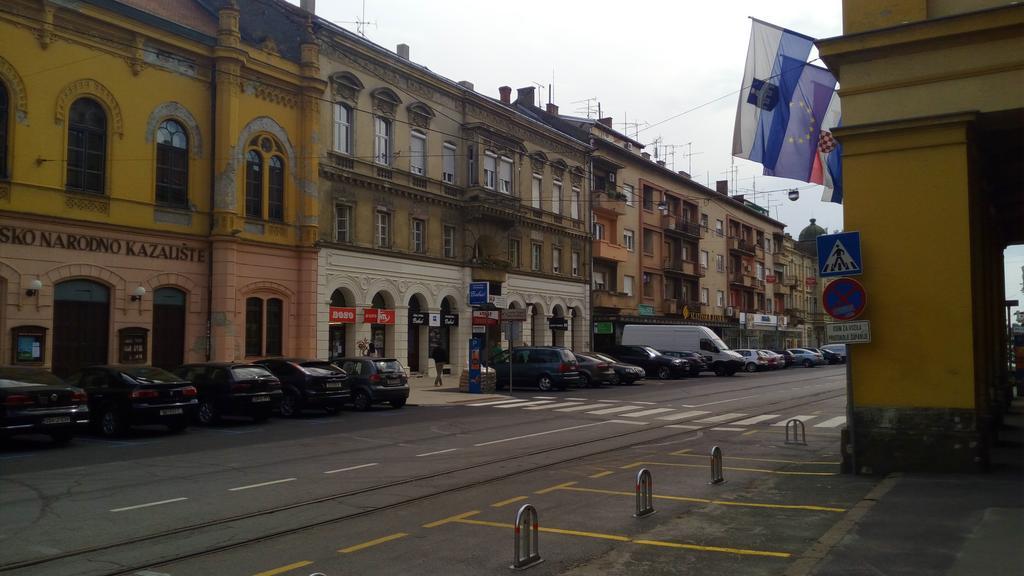 Apartment Downtown Eszék Kültér fotó